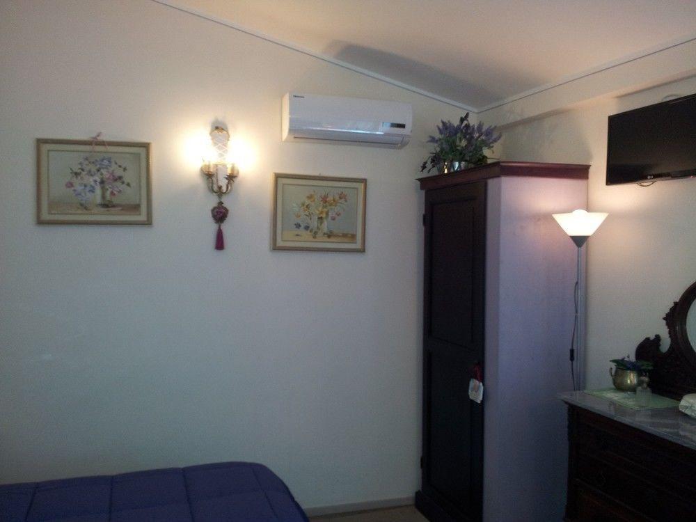 Bed And Breakfast A Casa Delle Fate Assisi Luaran gambar