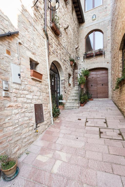 Bed And Breakfast A Casa Delle Fate Assisi Luaran gambar