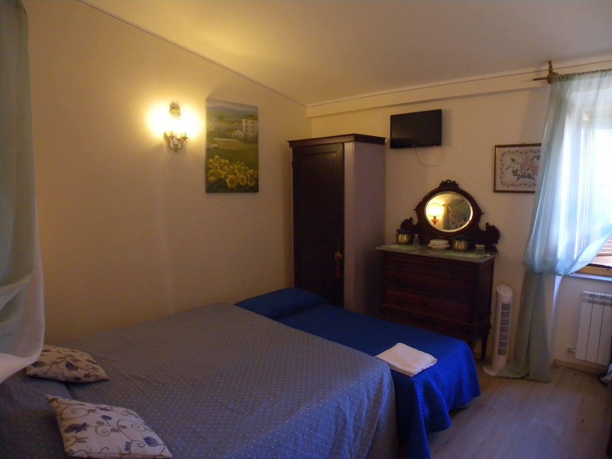Bed And Breakfast A Casa Delle Fate Assisi Luaran gambar